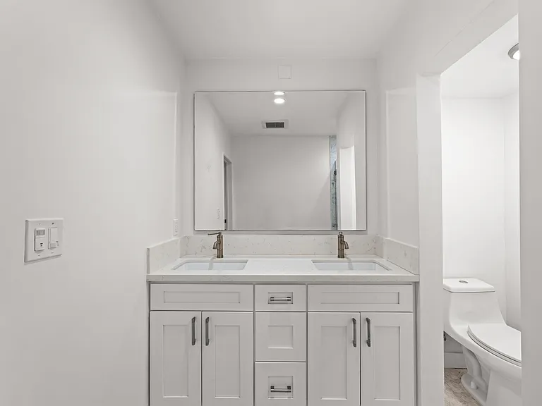 2021 California Ave #2 — Photo 13
