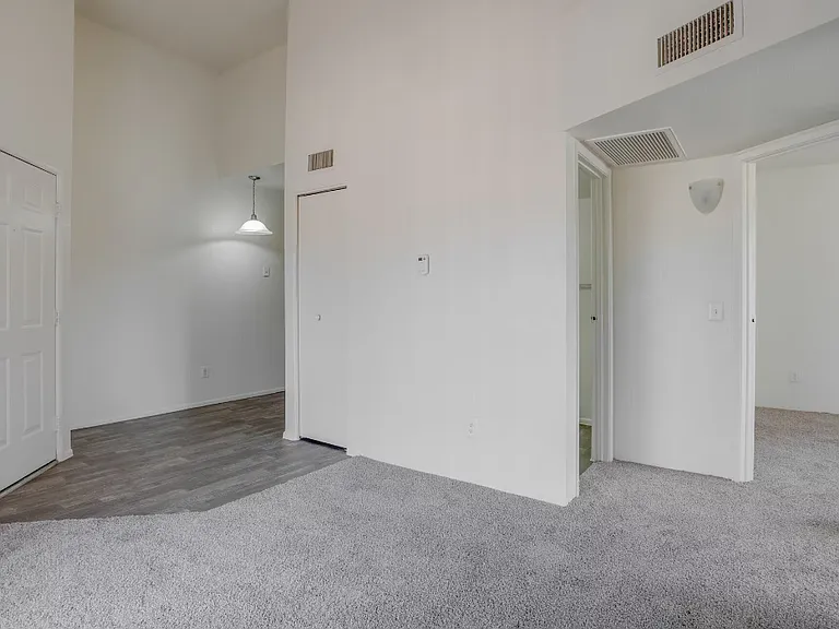 1645 N Kadota Ave #18 — Photo 2