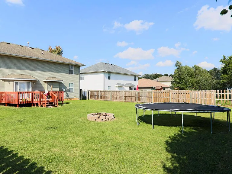 2990 W Highpoint St — Photo 3
