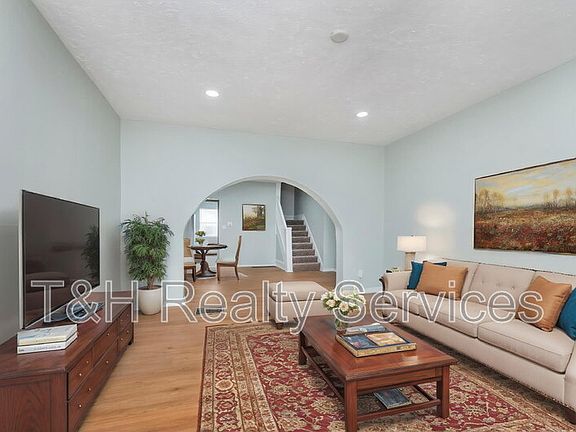 4th image of 328 Jefferson Ave