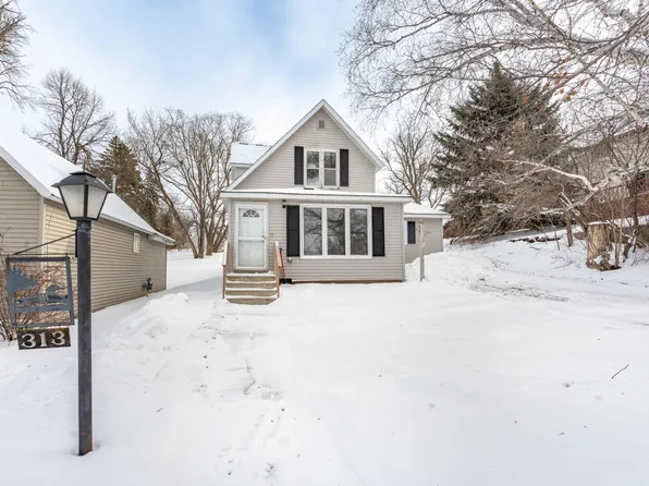 313 3rd St SE, Pelican Rapids, MN 56572