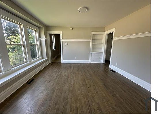 4th image of 1412 Elm St #1