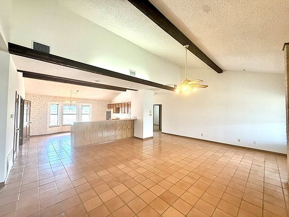 4th image of 219 Wedgewood Ln