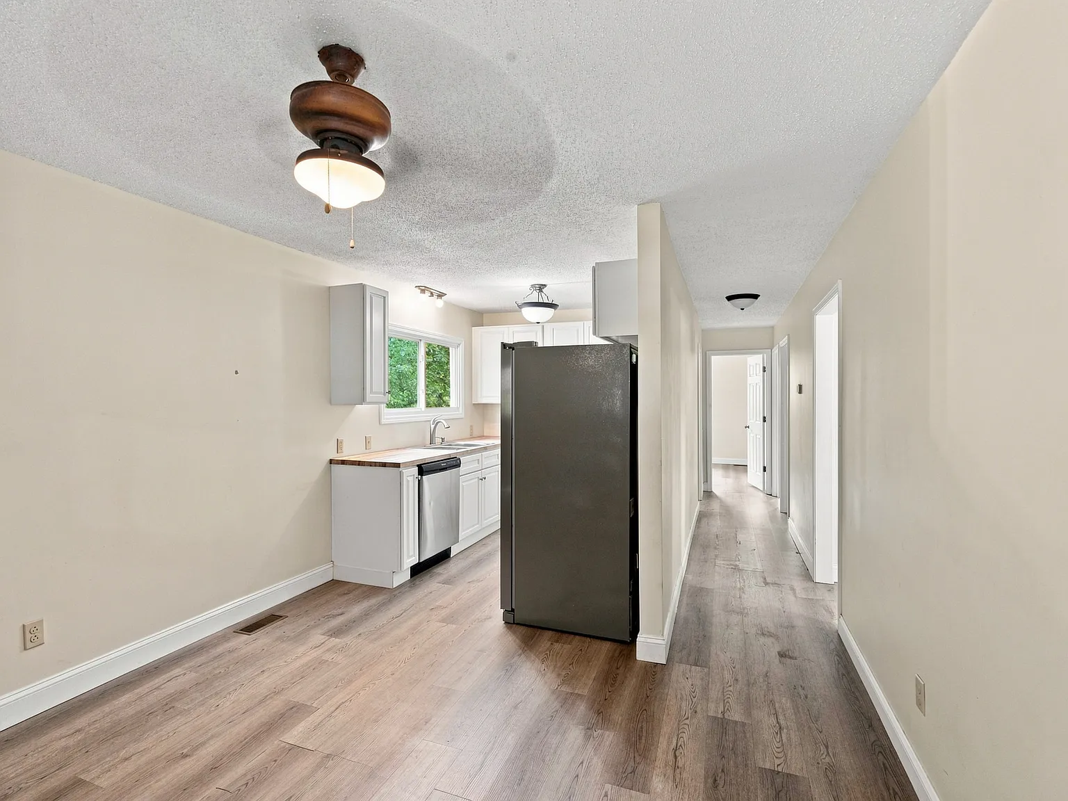 108 Langford Lane - 1 — Photo 3