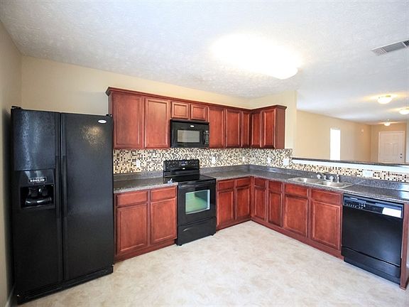 3rd image of 3635 Blaze Dr