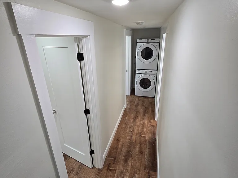 6305 Englewood Ave #1 — Photo 26