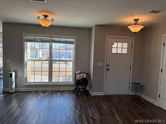 2nd image of 110 Longleaf Ln