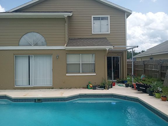 4th image of 221 Hidden Springs Cir