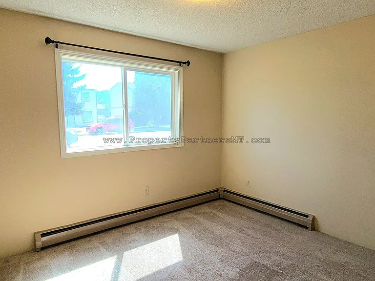 413 S 20th Ave — Photo 8