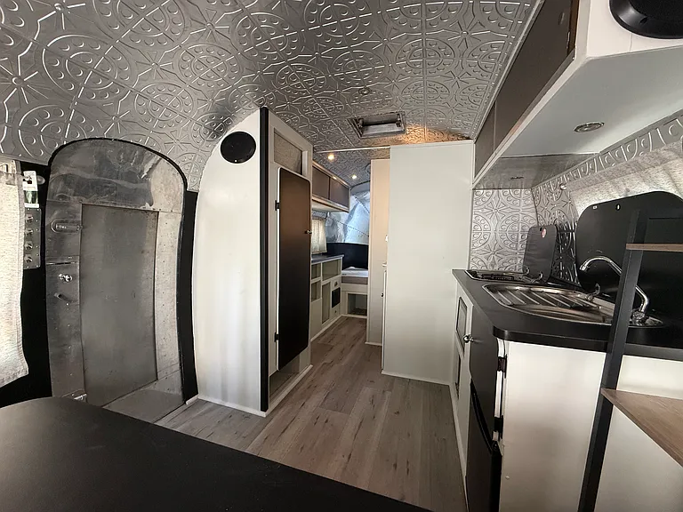 1511 Nickerson St #B — Photo 5
