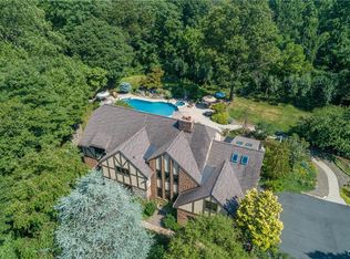 7 Fawn Dr, Reading, PA 19607