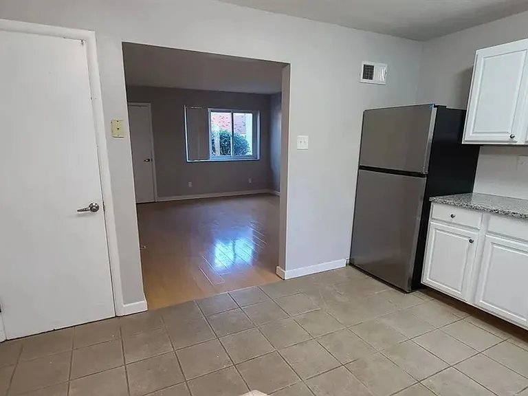 Home Heights Apartments — Photo 8
