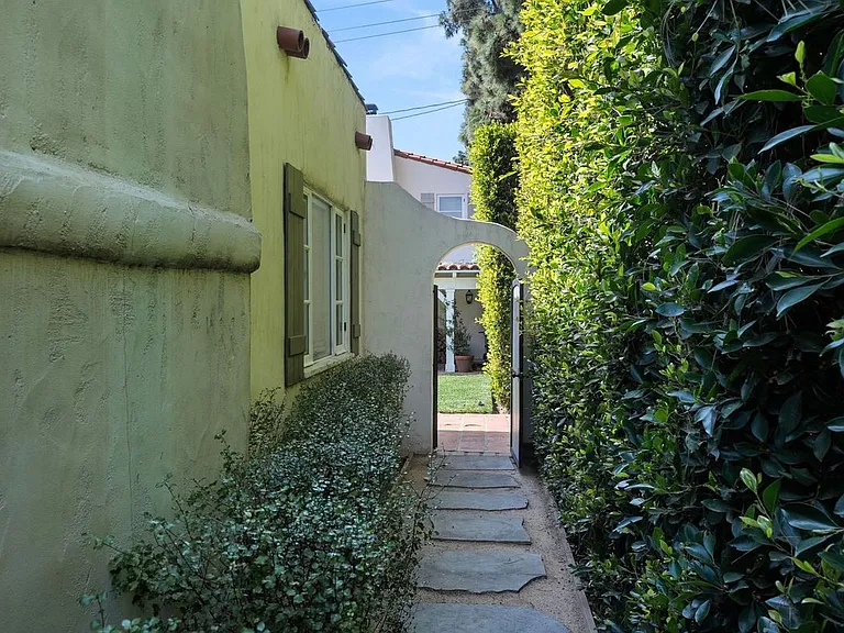 2520 Alta Ave — Photo 44