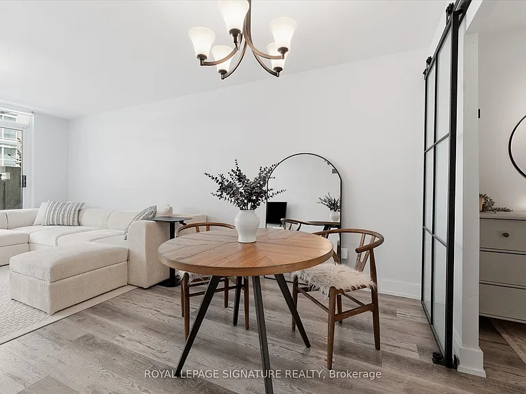263 Wellington St W #301 — Photo 10