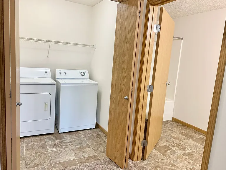 Huntington Pointe II — Photo 11