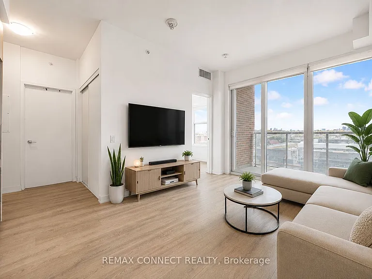 1787 Saint Clair Ave W #818 — Photo 4