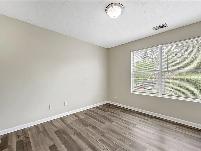13202 Fairington Ridge Cir — Photo 17