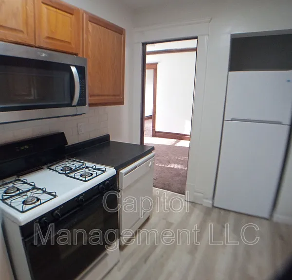 220 W Lapeer St #2 — Photo 2