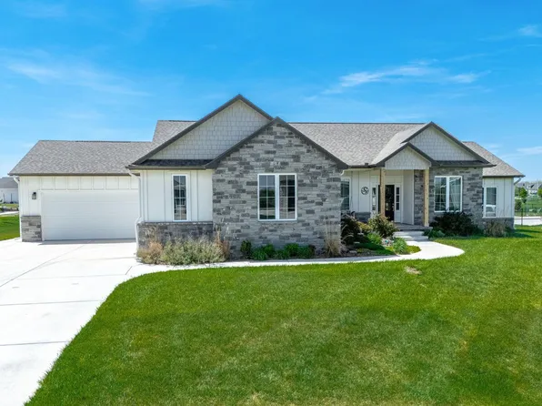 2005 N Clearstone St, Goddard, KS 67052
