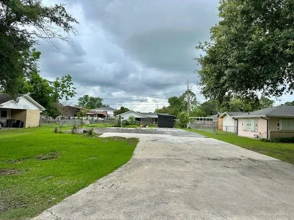 711 Funderburk Ave, Houma, LA 70364