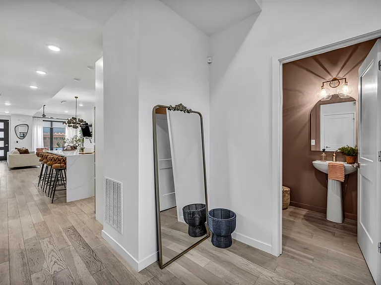 805 Brayton Ave — Photo 40