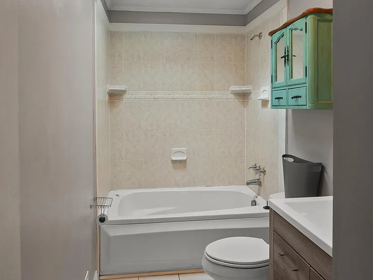 46 Walter Dr — Photo 15