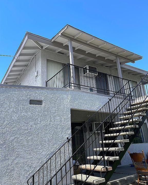 2nd image of 1215 W 4th St