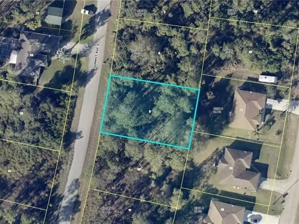 521 Summit Ave S, Lehigh Acres, FL 33974