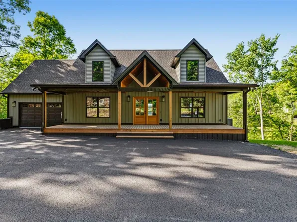 192 Twin Oaks Dr, Mammoth Cave, KY 42259
