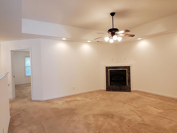 3rd image of 2906 Dominion Dr