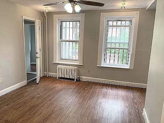 4th image of 186 Vernon Ave APT 1