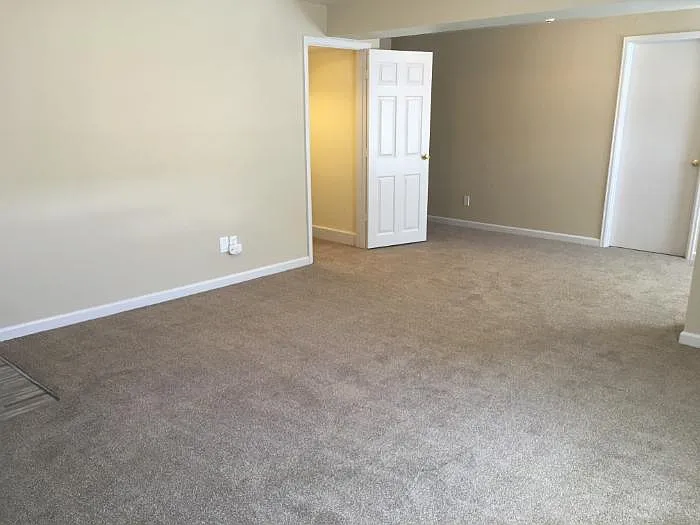 5602 Vermillion Bluffs Dr — Photo 9