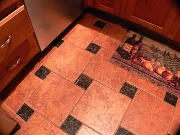Ktchn tile w/ Granite inlay