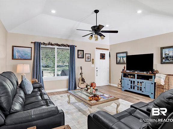 3rd image of 29880 Archie Rd