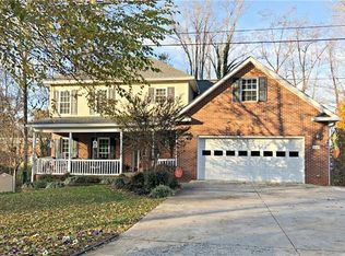 445 28th Avenue Ln NE, Hickory, NC 28601