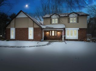 22279 Loupee Dr, Cassopolis, MI 49031