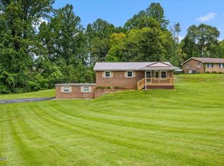 202 Forrest Dr, Jonesborough, TN 37659
