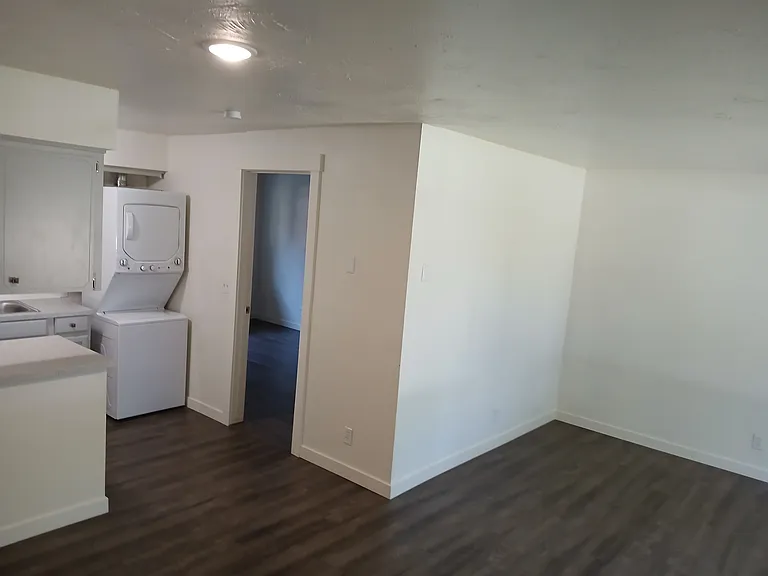 1819 W 6th Ave #1819 — Photo 5