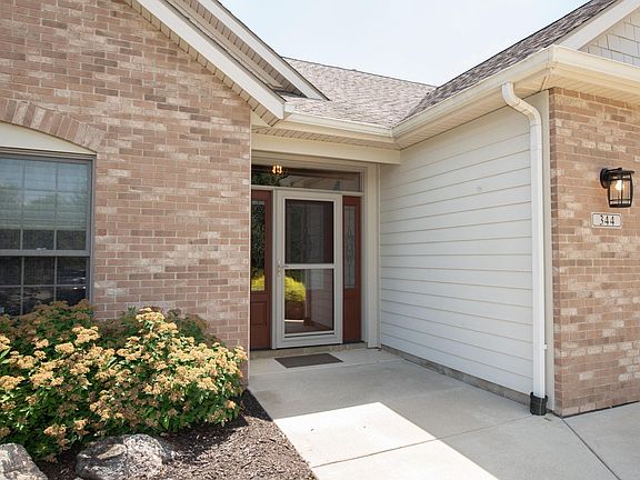 3rd image of 344 Rosebank Ln