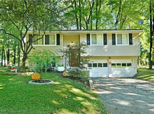 7751 Castle Rock Dr NE, Warren, OH