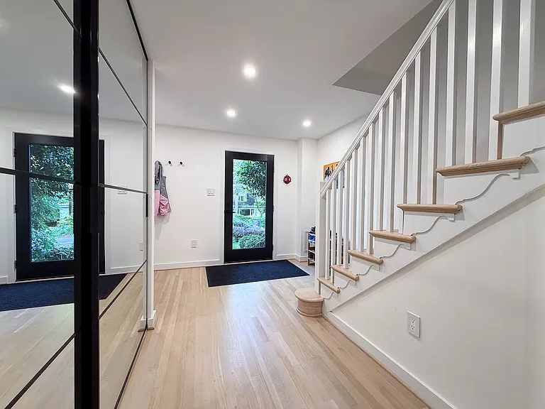2331 49th St NW — Photo 9