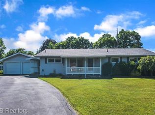 1012 Long St, Fenton, MI 48430