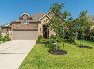 10935 Sarah Bluff Ln, Cypress, TX 77433