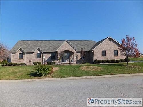 1st image of 748 N Kieran Dr