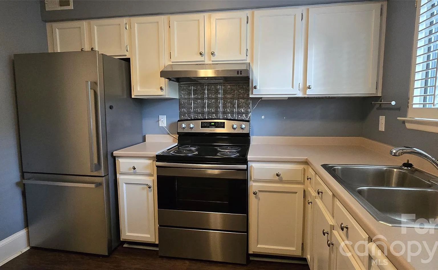 2 bed, 2.0 bath, 1033 sqft, $1,725 — Photo 3