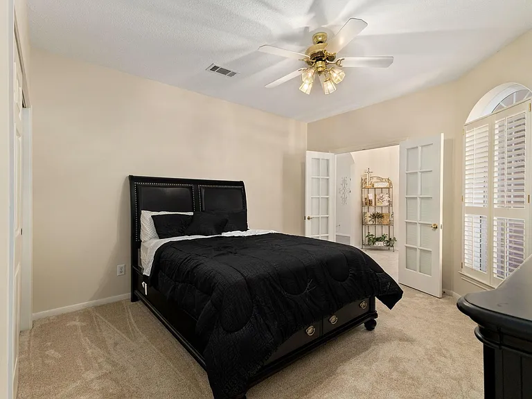 1907 Emerald Ct — Photo 20