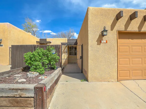 32 Calle Playa Del Sol NE, Albuquerque, NM 87109