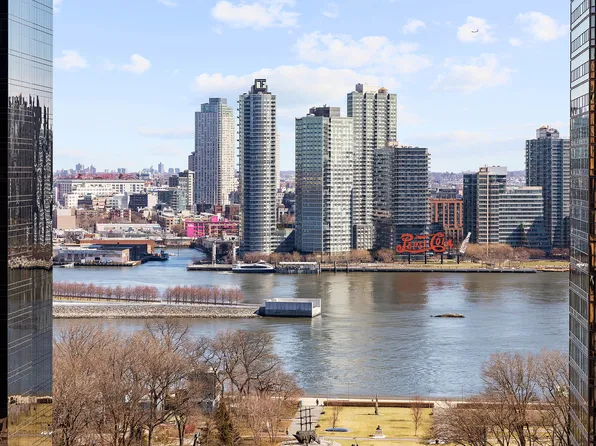 240 East 47th Street 19D image 3 of 13