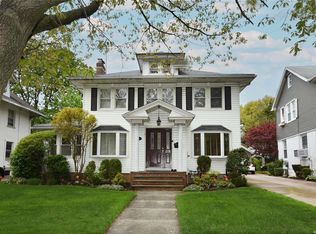 39 Ontario Rd, Floral Park, NY 11001