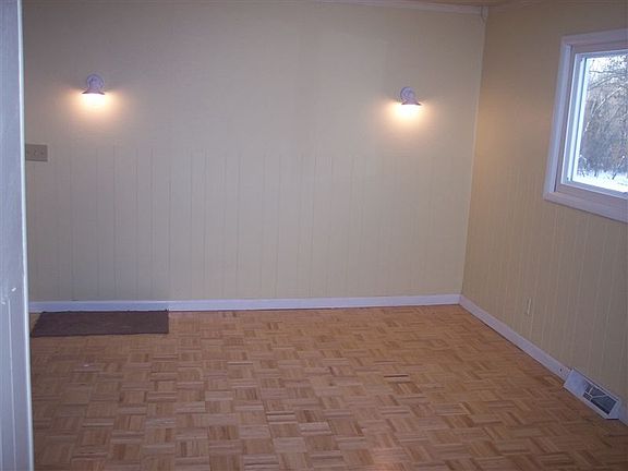 148 S. Sutton Rd Dining Room